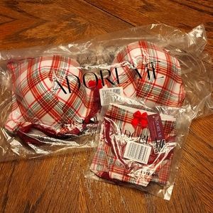 NWT Women's Adore Me Christmas Bra and Underwear Set